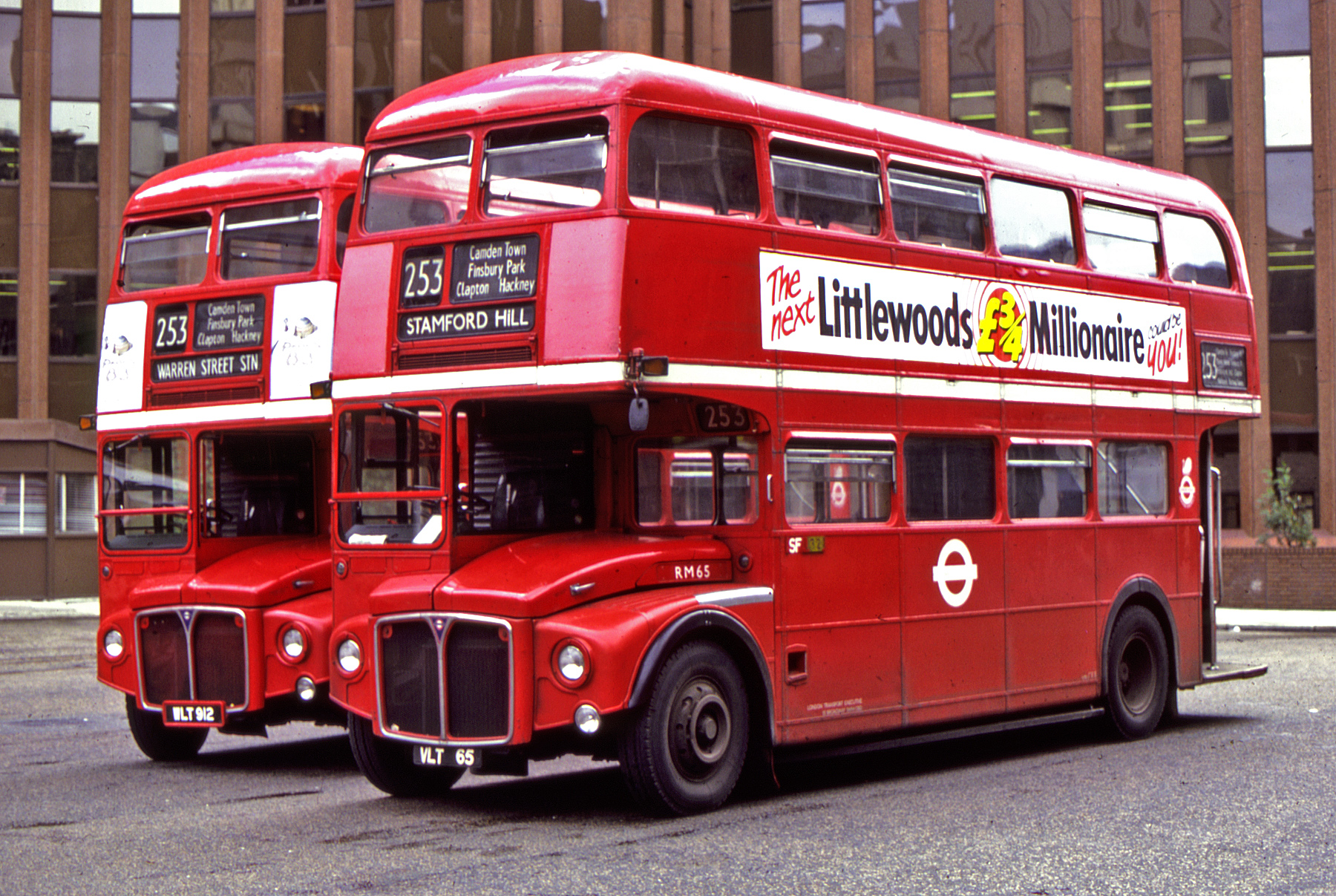 7 Reasons to Ride London's Double-Decker Buses - Condé Nast Traveler
